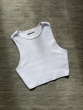 Babaton White Sculpt knit racer cropped tank Size Small